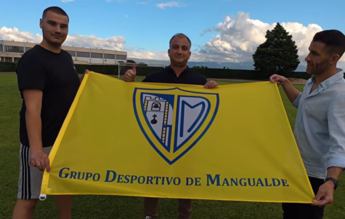 Filipe Amaral renova com o GD Mangualde para a época 2026/27