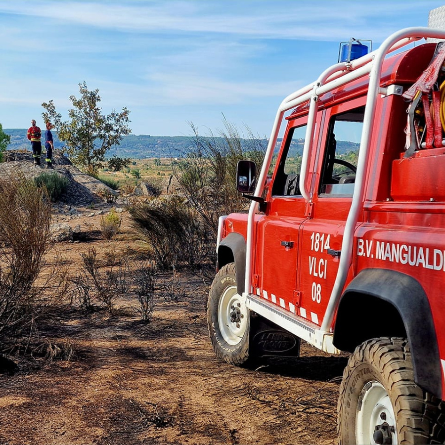 Mangualde: Incêndio em Pinheiro de Baixo mobiliza 60 operacionais e três meios aéreos